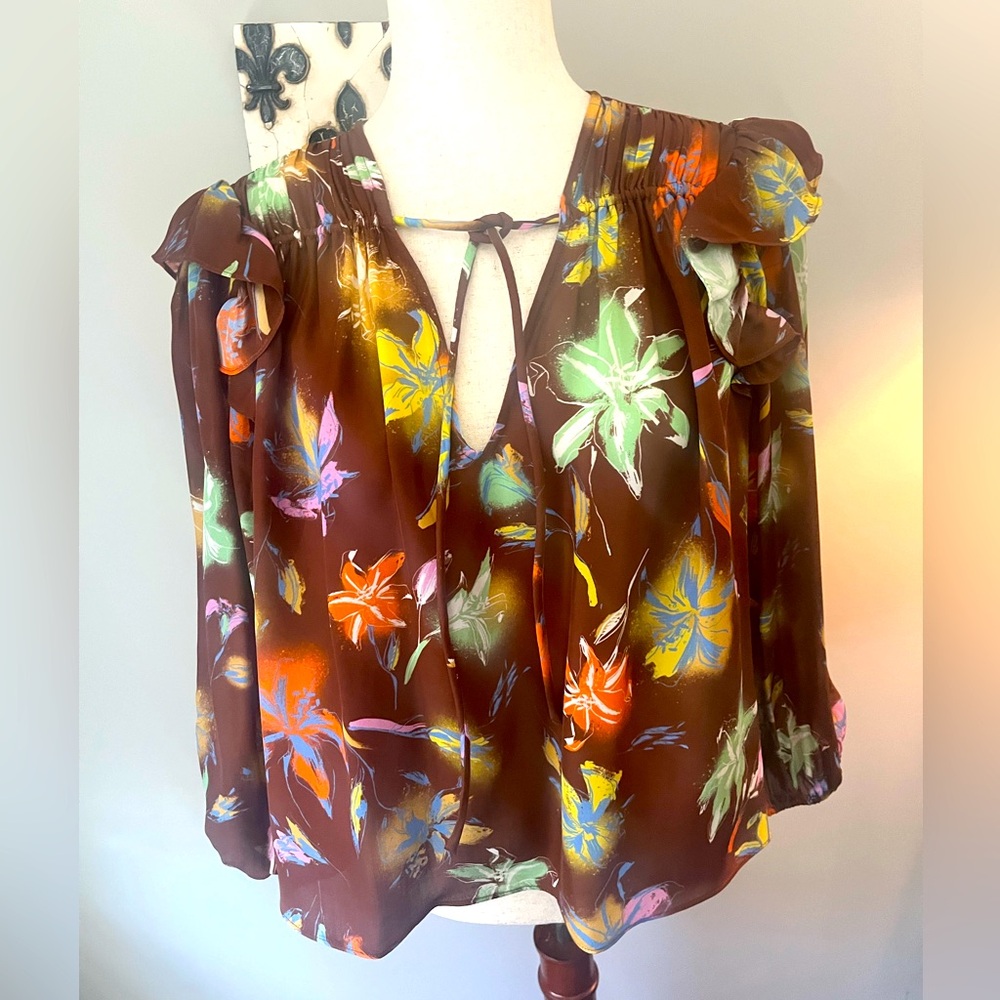 Beautiful print blouse by Tanya Taylor!